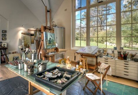 Creative Corners: Incredible and Inspiring Home Art Studios Home Art Studios, Art Studio Space, Art Studio Organization, Art Studio Room, Art Studio Design, Lots Of Windows, Art Studio At Home, Studio Organization, Dream Studio