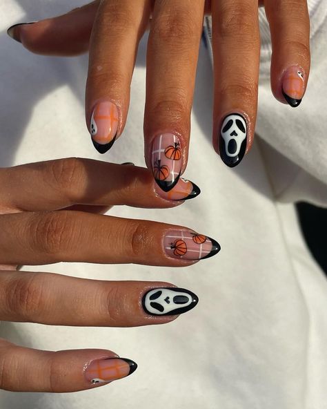 30 Trendy Fall Nail Art to Inspire You Cute Fall Nail Inspo, Brown Nail Art, Nail Art Photos, Retro Nails, Cute Nails For Fall, Fall Nail Art, Fall Nail Colors, Manicures Designs, Autumn Nails