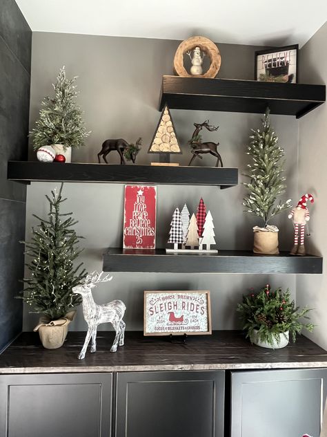 Alcove Christmas Decor, Open Shelf Christmas Decor Kitchen, Holiday Floating Shelf Decor, Christmas Decor Shelves Living Room, Floating Shelf Christmas Decor Ideas, Above Fireplace Christmas Decor, Corner Shelf Christmas Decor, Christmas Wall Shelf Decor Ideas, Rustic Christmas Shelf Decor