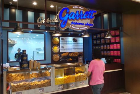 Garrett Popcorn pops up in Korea Garrets Popcorn, Popcorn Brands, Garrett Popcorn, Popcorn Decorations, Korean Shop, Popcorn Shop, Popcorn Bar, Gourmet Popcorn, Asian Market