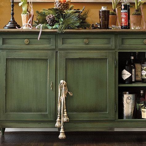 There are a few different techniques you can use to give your painted furniture piece an antique look. Here are 3 of the most common ways: Antique Kitchen Cabinets, Distressed Furniture Diy, Green Painted Furniture, Painted Furniture Colors, Green Furniture, Antique Cabinets, Distressed Furniture, Furniture Painting, Lounge Decor