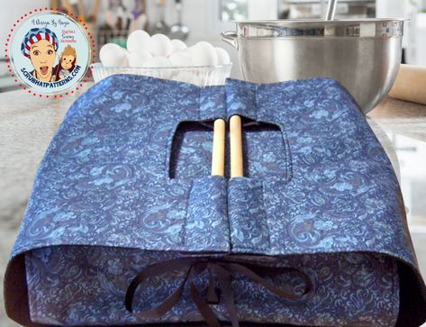 Sew a Casserole Carrier Tote - Surgical Scrub Cap Sewing Patterns Casserole Carriers To Sew Free Pattern, Hat Sewing Patterns, Casserole Carrier Pattern, Casserole Cozy, Casserole Dish Carrier, Dish Carrier, Sewing Mat, Casserole Holder, Insulated Casserole Carrier