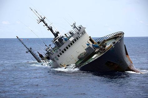 Pirate Chilean Sea Bass Fishing Vesssel Sea Shepherd Pursues Sea Storm, Sea Shepherd, Rise Of The Tomb, Fishing Vessel, Sea Captain, Merchant Marine, Abandoned Ships, Southern Ocean, Ship Drawing