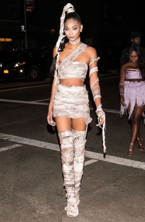 mummy costume Mummy Halloween Costume, Meme Costume, Angel Halloween Costumes, Mummy Costume, Best Celebrity Halloween Costumes, Halloween Costumes 2016, Celebrity Halloween, Celebrity Costumes, Halloween Coustumes