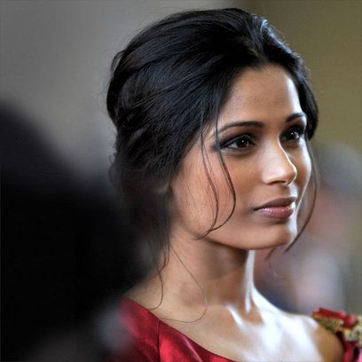 Frieda Pinto, Red Magazine, Freida Pinto, American Beauty, Dark Beauty, Brunettes, Beautiful Eyes, Dark Hair, Pretty Face