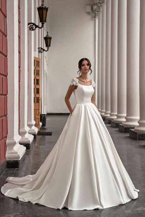 Top 22 Princess Wedding Gowns 2024: Regal Elegance Meets Modern Chic Lace Satin Wedding Dress, A Line Wedding Dress With Sleeves, Cathedral Wedding Dress, Debutante Dresses, Wedding Dress Ball Gown, Simple Bridal Gowns, Simple Wedding Gowns, Bride Dress Simple, Wedding Dress With Lace