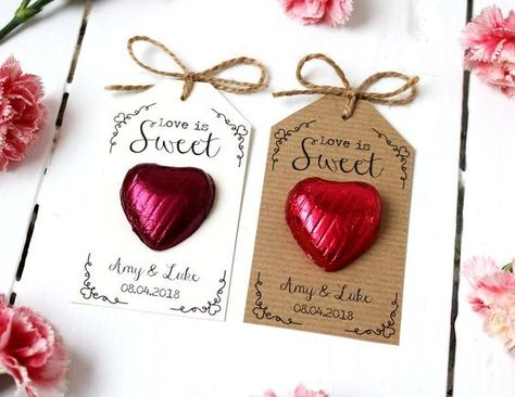 Love is Sweet Chocolate Heart Wedding Favor Heart Themed Wedding, Wedding Message, Sweet Wedding Favors, Heart Wedding Favors, Twine Bow, Creative Wedding Favors, Inexpensive Wedding Favors, Wedding Bubbles, Candle Wedding Favors