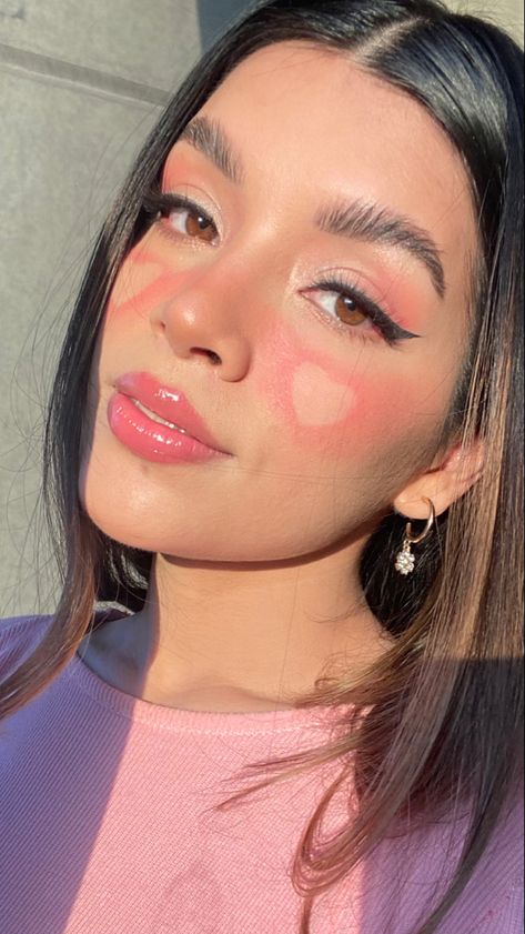 Peak blush make up look. Heart shaped blush. Cute pink make up with hearts. #makeuplover #pinkmakeup #aesthetic #makeupideas #cutemakeup Crazy Blush Looks, Blush Pattern Makeup, Heavy Blush Makeup Aesthetic, Blushing Makeup Look, Different Blush Looks, Cheek Makeup Art, Makeup Blush Looks, Heart Blush Makeup, Heavy Blush Makeup Looks