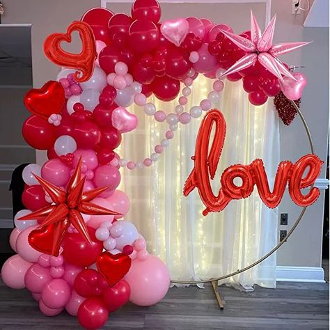 Valentines Party Decorations, Heart Themed Birthday, School Dance Decorations, Valentines Balloons Decorations, Valentine Backdrop, Valentines Birthday Party, Donut Themed Birthday Party, Party Decorations Balloons, Valentines Party Decor