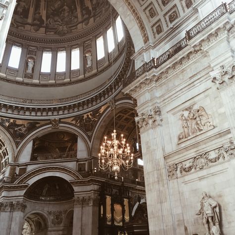 St Pauls Cathedral London, St. Paul’s Cathedral, Light Academia Aesthetic, St Pauls Cathedral, Baroque Architecture, Street Fashion Photography, Academia Aesthetic, Landscape Illustration, Light Academia