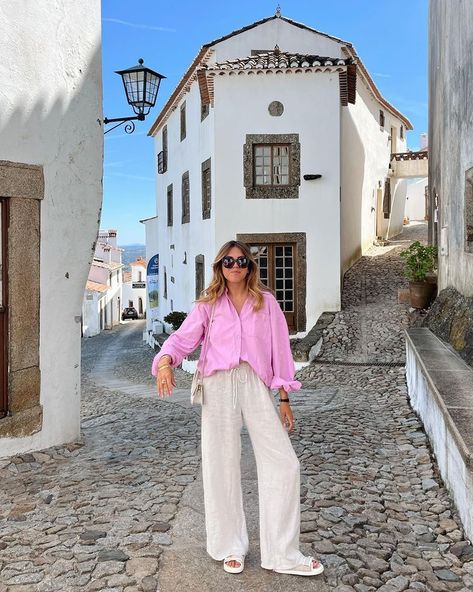 White Linen Pants Outfit, Linen Shirt Outfit, Spain Outfit, Linen Pants Outfit, European Summer Outfits, Skandinavian Fashion, Europe Outfits, Italy Outfits, Neue Outfits