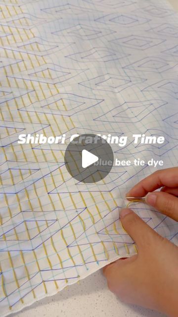 Blue Bee Tie Dye on Instagram: "Diamonds Shibori🪡🧶  #tiedyefashion #tiedyetutorial #indigotiedye #indigodye #indigodyeing #naturaldyes #tiedyeworkshop #indigoworkshop #indigodyeworkshop #tiedyetechnique #tiedyediy #indigoshibori #tiedyevideo #tiedyeart" Tie And Dye Techniques, Shibori Tutorial, Fabric Dyeing Techniques, Indigo Dyeing, Shibori Techniques, Fabric Dyeing, Tie Dye Techniques, Bleach Tie Dye, Shibori Tie Dye