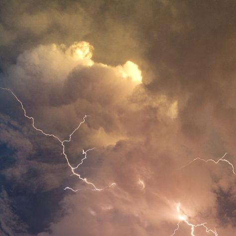 Jeff Gammons | Storm Chaser on Instagram: "Pulse lightning storm sunset over Lake Okeechobee." Storms Aesthetic, Storm Core, Storm God Aesthetic, Storm Chaser Aesthetic, Storm Astethic, Weather Aesthetic, Cloud Aesthetic, Storm Chasing Aesthetic, Lightning Aesthetic