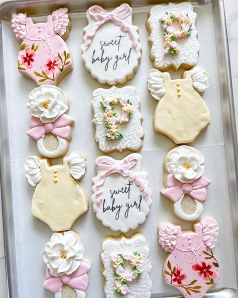 The most darling baby shower cookies. 🎀 Thank you @cassidyyoconnell for letting me create for you!! Congratulations @mckenzie.seitz on your sweet baby girl! You were absolutely glowing yesterday! 🌸 • • • #gainesville #gainesvilleflorida #bestofgainesville #gainesvillecookies #cookiesofinstagram #cookiesofig #babyshowercookies #babyshower #floralbabycookies Baby Girl Shower Cookies Decorated, Cookies For Baby Shower Girl, Baby Girl Cookies Decorated, Baby Shower Sugar Cookies Girl, Flower Baby Shower Cookies, Baby Shower Girl Cookies, Baby Shower Cookies Decorated, Baby Shower Cookies For Girl, Baby Girl Shower Cookies