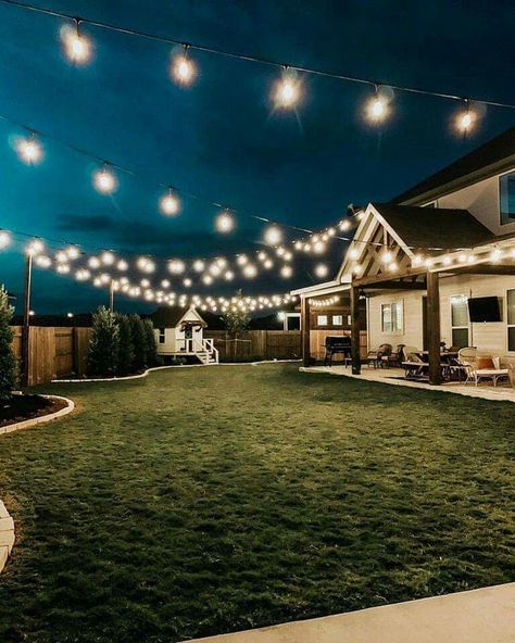 Yard String Lights, Backyard String Lights, American Farmhouse Style, Farmhouse Patio, Garden String Lights, Patio String Lights, Instagram Cool, American Farmhouse, Yard Lights