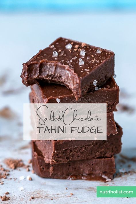 Tahini Fudge, Tahini Recipes, Chocolate Tahini, Vegan Fudge, Raspberry Desserts, Healthy Candy, Sugar Free Baking, Raw Vegan Desserts, Paleo Desserts