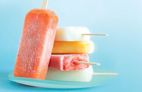 Healthy Popsicles, Nutritional Cleansing, Ice Block, Healthy Food Guide, Ice Blocks, Detox Soup, Calorie Recipes, Low Calorie Snacks, Snack Attack