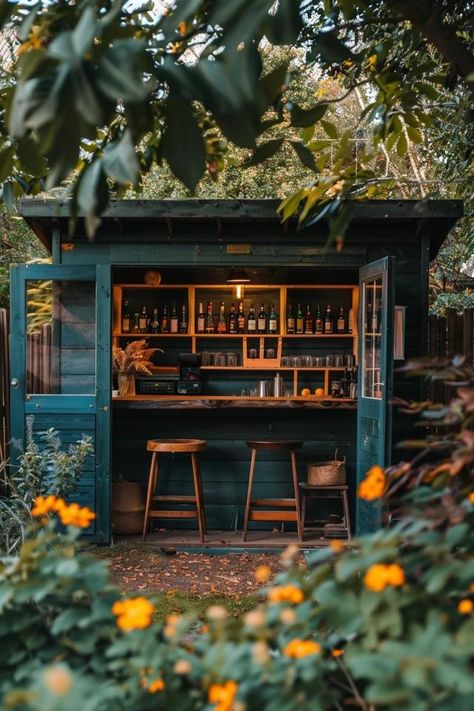 Cozy Small Shed Bar Ideas for Your Backyard Back Garden Bar, Cool Outdoor Bar Ideas, Small Bars Ideas, Outside Cafe Ideas, Backyard Coffee Shop Ideas, Backyard Cabin Ideas, Backyard Living Ideas, Shed Into Bar, Outdoor Coffee Bar Ideas