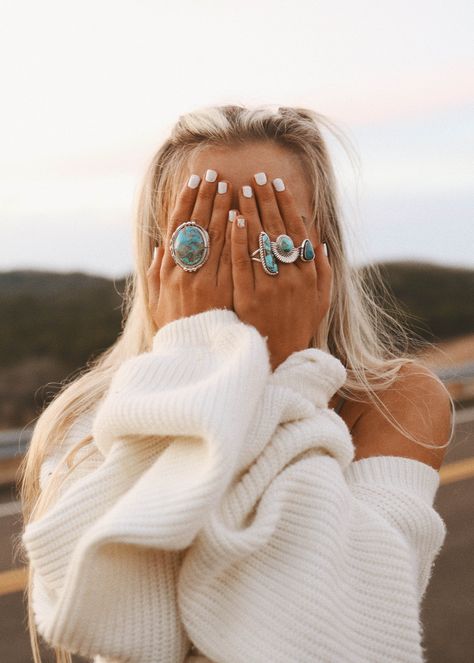 The perfect earrings for all your summer fits 🌞🍉 Cowgirl Ring, Bohemian Style Rings, Boho Rings Gold, Boho Jewels, Rings Aesthetic, Bohemian Style Jewelry, Opal Birthstone, Unique Rings Vintage, Rings Sterling Silver