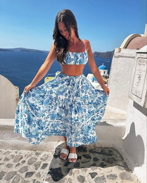 Santorini, vacation fit, ootd, greece fit, greece vacation, greece selfie Crete Greece Aesthetic Outfits, Athens Summer Outfit, Greece Swimsuit, Summer Island Outfits, Greece Summer Outfits, Beachy Fits, Greece Fits, Greece Vacation Outfit, Greek Outfit