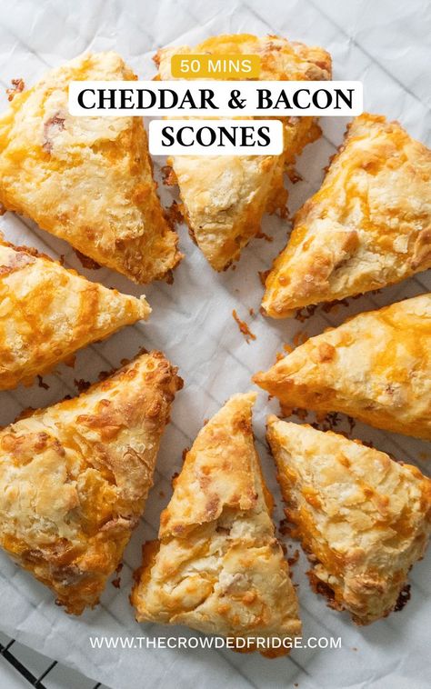 Bacon Cheddar Scones Recipes, Cheddar Bacon Scones, Scone Recipes Easy, Stuffed Scones, Sausage Scones, Maple Bacon Scones, Scones Savory, Bacon Cheddar Scones, Cheddar Scones Recipe