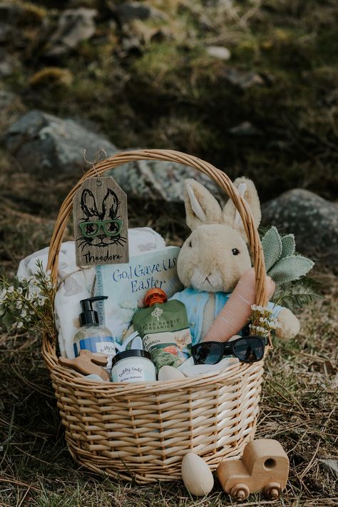 Baby Newborn Easter Basket, Christian Easter Basket, Simple Easter Baskets, Spring Easter Basket, Creative Easter Baskets, Boys Easter Basket, Baby Easter Basket, Easter Gift Boxes, Baby Boy Easter