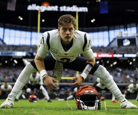 Joe Burrow Working Out, Joe Burrow Sitting On Bench, How Burrow, Joe Burrow Wallpaper, Joe Burrow Shirtless, Joe Burrow Cute, Happy Birthday Joe, Joe Borrow, Football Books