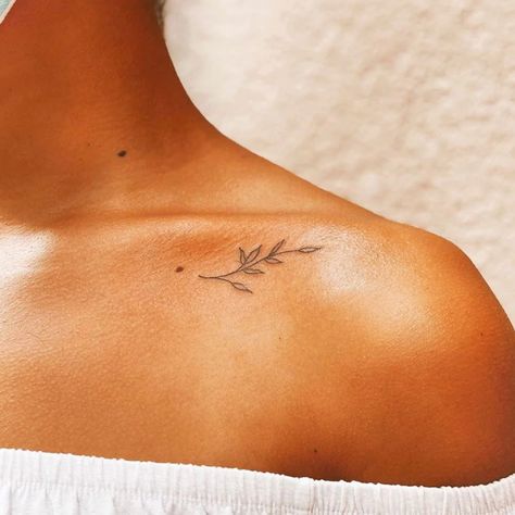 Technology Tattoo, Clavicle Tattoo, Small Shoulder Tattoos, Om Tattoo, Bone Tattoos, Cool Chest Tattoos, Chest Tattoos For Women, Greek Tattoos, Shoulder Tattoos For Women