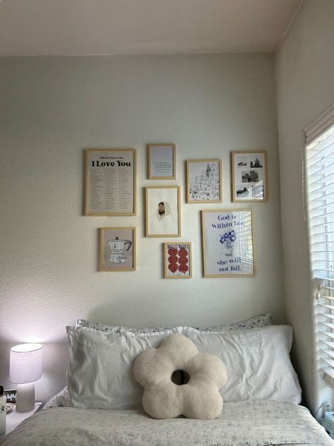 Framed Pictures Above Bed, On Top Of Bed Wall Decor, Bedroom Ideas Above Bed, Wall Decor Clean Aesthetic, Things To Put Over Your Bed, Bedroom Frames Decor Above Bed, Poster Wall Inspo Dorm, Prints For Dorm Room, Above Bed Posters