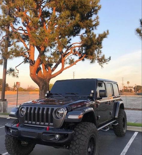 Garrett’s jeep #thedeal #offcampusthedeal #offcampus #garrettgraham #hannahwells #ellekennedy Black Jeep Aesthetic, Jeep Wrangler Aesthetic, Jeep Wrangler Black, Jeep Black, Black Jeep Wrangler, Jeep Wallpaper, Jeep Photos, Custom Jeep Wrangler, Black Jeep