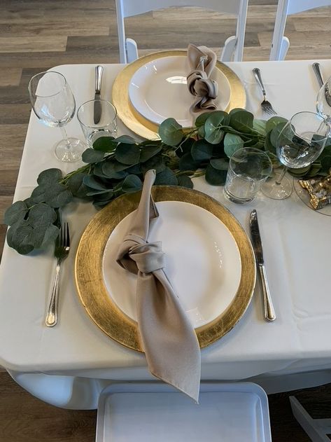 Gold Chargers White Plates, White Plate Gold Charger, Gold Table Chargers, Gold Charger White Plates Wedding, Table Setting With Gold Chargers, Gold White Green Wedding Place Settings, White And Gold Plates Table Setting, Gold Charger Plates Table Setting, Gold White Table Setting