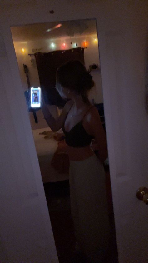 Purple aesthetic bralette top with white linen pants aesthetic mirror picture dark mirror picture lantern lights Brunette Body Mirror, Mirror Pics Brunette, Brunette Mirror Picture, Dark Mirror Pics, Mirror Body Pic, Snap Accounts, Linen Pants Aesthetic, Mirror Shot Girl, Mirror Snaps