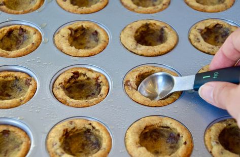 Cookies In Muffin Tin, Muffin Tin Recipes Dessert, Chocate Chip Cookies, Brownie Cookie Cups, Chocolate Chip Cookie Muffins, Chocolate Chip Cookie Bowls, Cookie Tarts, Mini Muffin Tin Recipes, Cookie Dough Cups