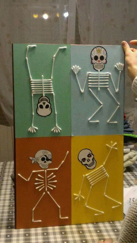 Halloween 3rd Grade Craft, Halloween Stations Preschool, Third Grade Crafts, Preschool Crafts Halloween, Halloween Crafts For Middle Schoolers, October Crafts For Kids Elementary, 5th Grade Halloween Crafts, 4th Grade Halloween Crafts, Bricolage D'halloween