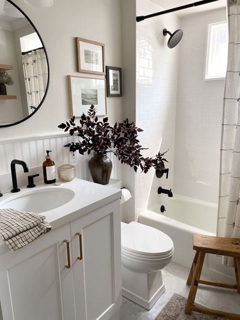 21 Gorgeous Bathroom Wall Decor Ideas You Will Want to Recreate — ASHLINA KAPOSTA Bathroom With White Countertop, Home Decor Inspo Modern, Bathroom Decor Budget, Guest Bathroom Ideas Grey Vanity, Small Affordable Bathroom Ideas, Neutral Bathroom Ideas Shower Curtain, Minimalist Bathroom Apartment, Slim Bathroom Ideas, Bathroom Decor White Cabinets