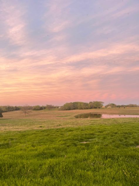 Soft Sunrise Aesthetic, Sky Aesthetic Sunsets Pink, Pasture Aesthetic, Soft Sky Aesthetic, Pink Sunrise Aesthetic, Soft Sunset Aesthetic, Grass Field Aesthetic, Agriculture Painting, Sky And Grass Background