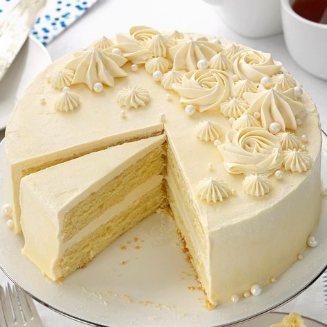 Eggnog Cake Recipe, Cake Recipe From Scratch, Eggnog Cake, Snowflake Cake, Chocolate Pecan, Chocolate Cake Mixes, Recipe From Scratch, Cake Tasting, Baking Cupcakes