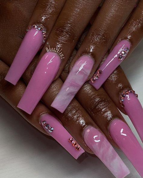 Pink Marble Acrylics, Pink Curved Nails, Lavender Marble Acrylic Nails, Purple Marble Acrylic Nails Coffin, Pink Curved Acrylic Nails, Pink Acrylic Nail Designs, Marble Acrylic Nails, Marble Nail Designs, Curved Nails