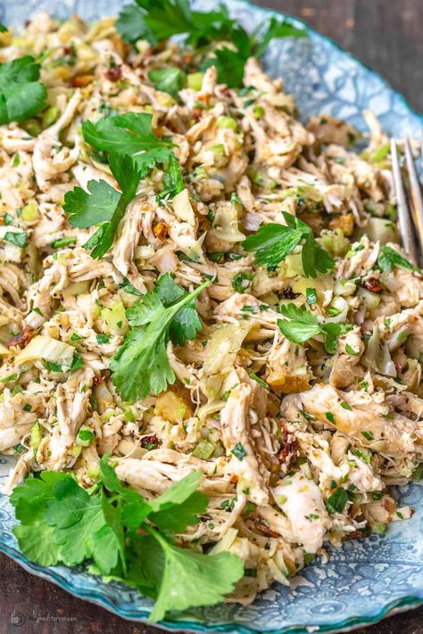 Chicken Salad Recipe No Mayo, Chicken Salad No Mayo, Shredded Chicken Salad, Healthy Chicken Salad Recipe, Rotisserie Chicken Breast, The Mediterranean Dish, Resep Salad, Healthy Chicken Salad, Resep Diet