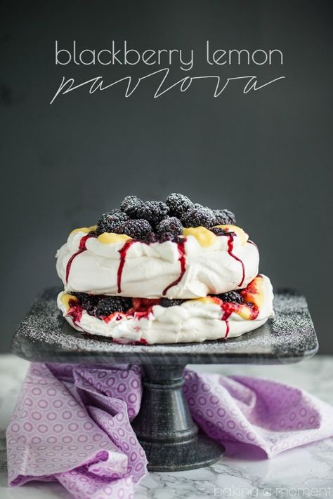 This Pavlova looks and sounds like a fancy dessert but it was really pretty simple to make! Loved the blackberry + lemon curd together, and it's gluten-free! @DriscollsBerry #FinestBerries Blackberry Pavlova, Pavlova Easy, Lemon Pavlova, Blackberry Honey, Blackberry Lemon, Baked Meringue, Blueberry Coffee Cake, Pavlova Recipe, Chocolate Curls