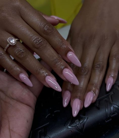 French Nails On Oval Nails, Almond Nail Inspo Solid Color, Gel X Nails Pink Almond, Simply Almond Nails, Pink Almond Nails Black Women, Celebrity Wedding Nails, Basic Nail Ideas Almond, Soft Gel Nails Design Ideas, All Black Almond Nails