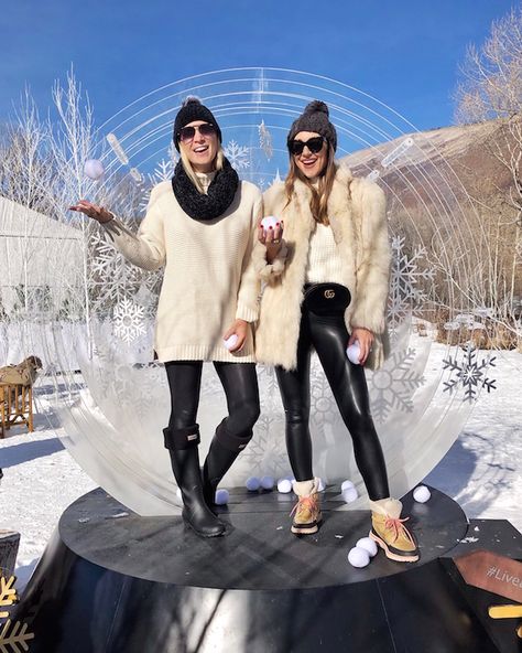 Aspen Chic Attire, Mountain Resort Outfit, Aspen Chic Fashion Style, Aspen Night Outfit, Aspen Looks, Aspen Dinner Outfit, Aspen Style Winter, Snow Bib Outfit, Aspen Colorado Winter Outfits