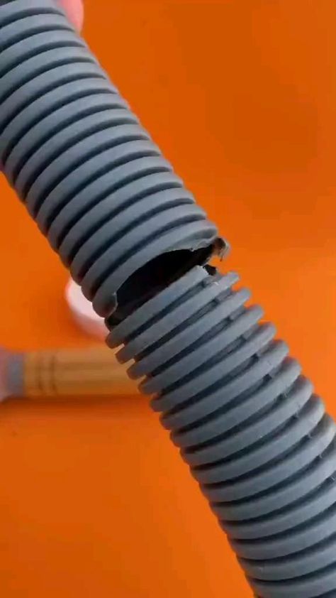 Garage Boden, Creative Life Hacks, Easy Diy Hacks, Diy Crafts Life Hacks, Diy Plumbing, Everyday Hacks, Diy Home Repair, Simple Life Hacks, Diy Crafts Hacks