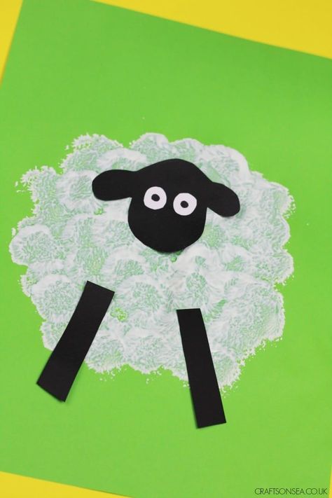 Preschool Farm Crafts, Farm Activities Preschool, Sheep Craft, Spring Toddler Crafts, Animal Crafts Preschool, Zoo Crafts, Zoo Animal Crafts, Farm Animals Activities, Craft For Toddlers