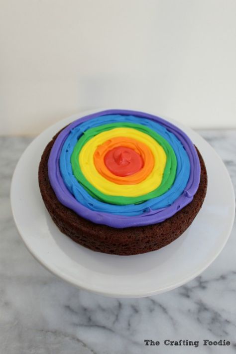 Chocolate Rainbow Cake inside Frosting Chocolate Rainbow Cake, Rainbow Cake Inside, Chocolate Fountain Recipes, Cake Inside, Cake Rainbow, Rainbow Frosting, Inside Cake, Start A Fire, Cake Bars