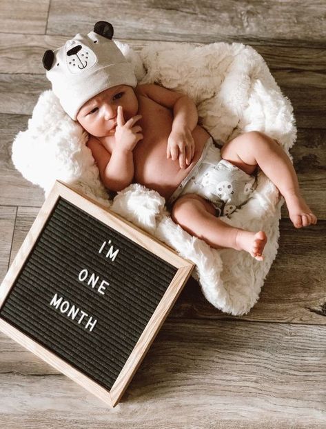 Baby Boy Newborn Pictures, Baby Boy Newborn Photography, Baby Milestones Pictures, One Month Baby, Monthly Baby Pictures, Baby Milestone Photos, Newborn Photography Boy, Monthly Baby Photos, Baby Pictures Newborn