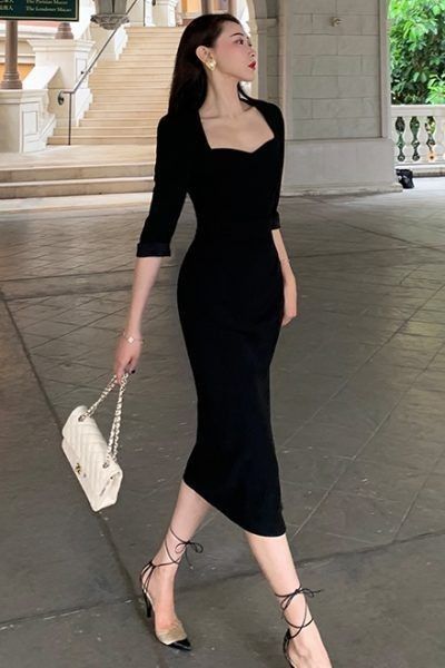 Classy Dress Outfits Elegant, Black Classy Dress Formal, Classy Elegant Gown, Korean Black Dress Formal, Elegant Fitted Dresses Classy, Pretty Black Dresses Classy, Classy Fitted Dresses, Womens Modest Dresses, Formal Classy Outfits For Women