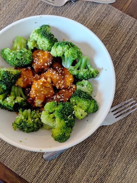 Whole30 General Tso's Chicken - Fit Mom Journey General Tsos Chicken, Asian Sauces, Rice Coconut, General Tso's Chicken, Sweet Chili Chicken, 30 Diet, Tso Chicken, Keto Sauces, Free Keto Meal Plan