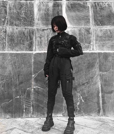 Do you like All Black Outfits? This is just too good! 🔥🖤 × × @llimpidity_ × × × #techwear #techwearsociety #techwearfashion #techwearlooks… Tech Wear Women, Tech Outfit, Tech Girl, Techwear Fashion, Tech Aesthetic, Cyberpunk Fashion, Elegante Casual, Wearable Tech, Looks Black