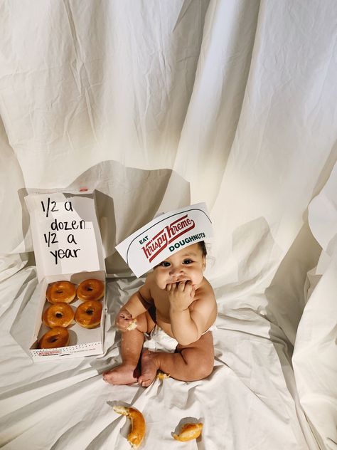 4 Month Fall Photoshoot, 6month Family Photoshoot, Twin 6 Month Photoshoot Ideas, 7 Month Old Pictures, 6 Month Donut Pictures, 1 Month Old Baby Pictures Thanksgiving, 9 Months In N Out Photoshoot, 6 Month Theme Pictures, 6m Photo Shoot